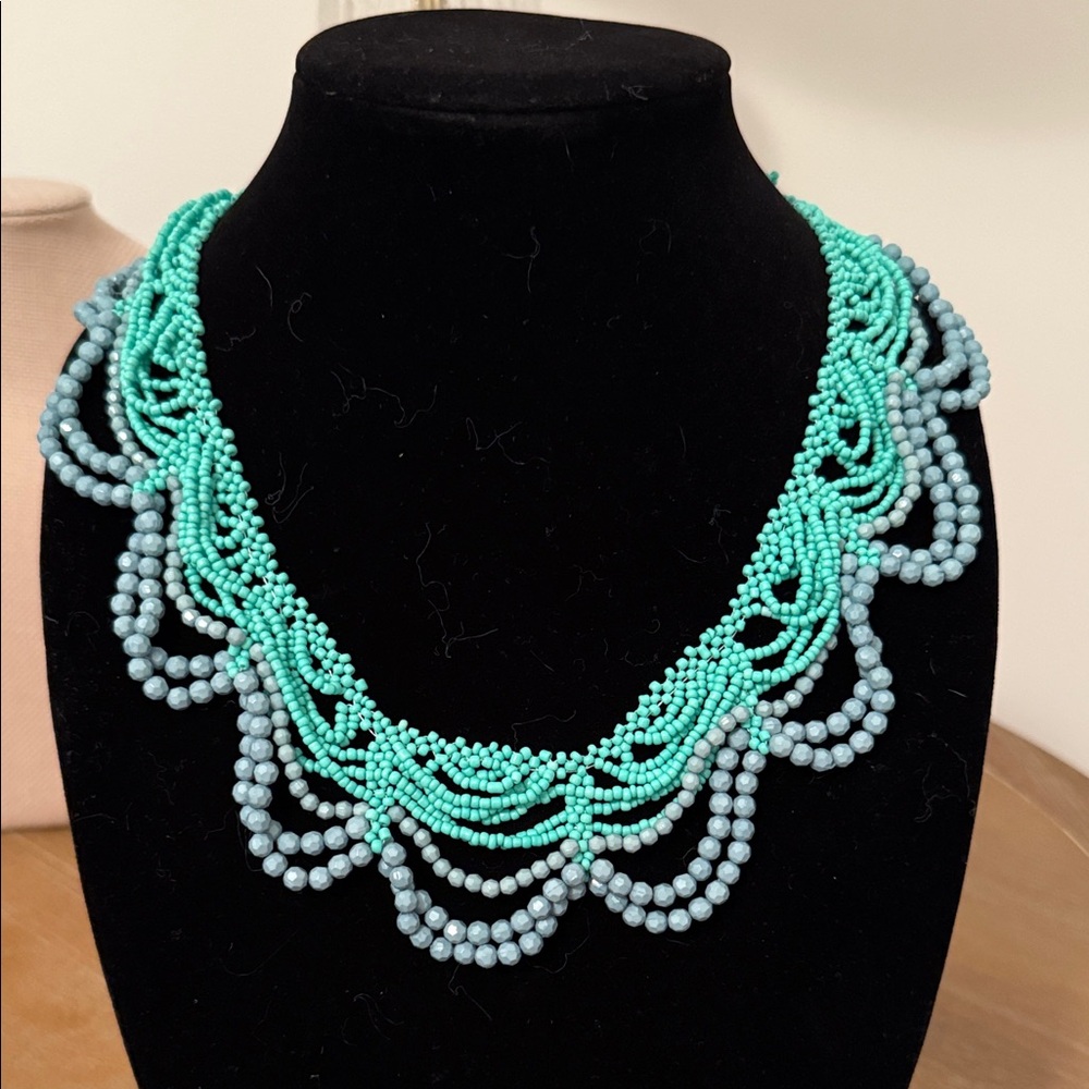 Vintage Elegant Turquoise Beaded Necklace